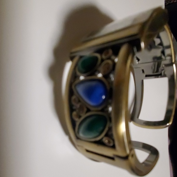 CUFF WATCH - Picture 3 of 5